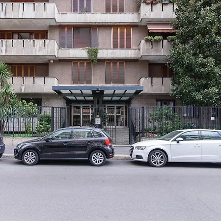 Altido Superb Flat With Office Near Dateo Station Milan