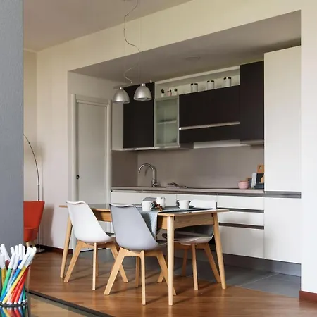 Altido Superb Flat With Office Near Dateo Station Apartment Milan