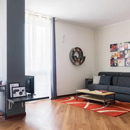 Altido Superb Flat With Office Near Dateo Station Apartment *