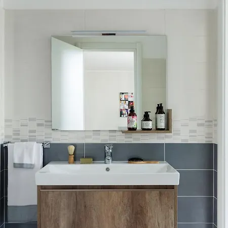 Altido Superb Flat With Office Near Dateo Station * Milan