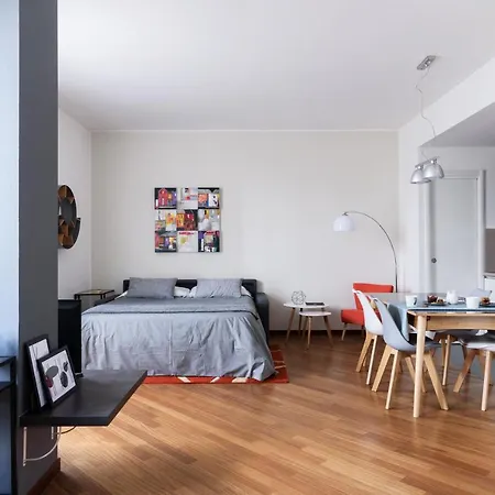 Altido Superb Flat With Office Near Dateo Station شقة